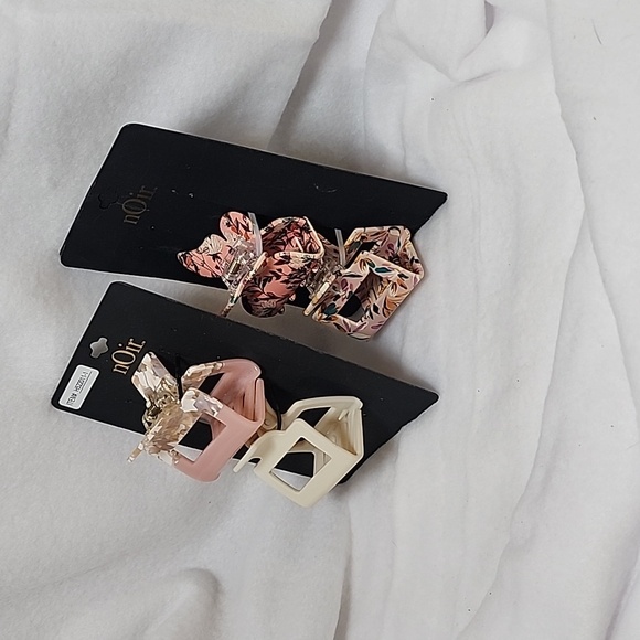Nior Hair Clips - Picture 2 of 2